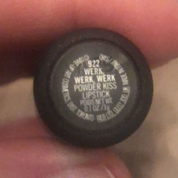 Mac POWDER KISS LIPSTICK New never used plus Ipsy bag 
3 G / 0.1 US OZ - Picture 13 of 13